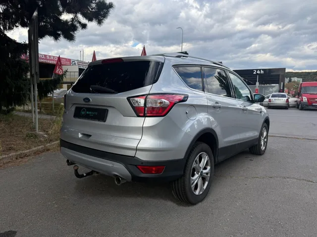 Ford Kuga 2.0 TDCi 88 kW – fotografia 5 z 15