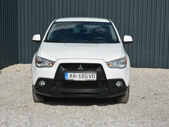 Mitsubishi ASX 1.6 benzín – fotografia 5 z 15