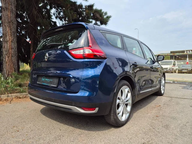 Renault Scénic Blue dCi 120 Intens EDC – fotografia 5 z 15