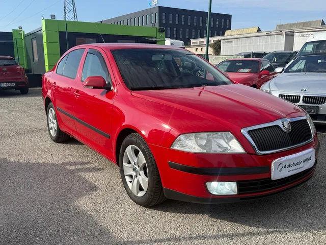 Škoda Octavia 1.9 TDI Elegance DSG – fotografia 3 z 15