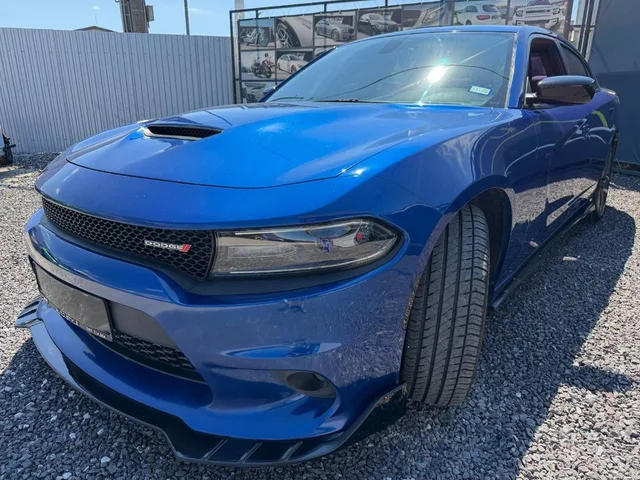 Dodge Charger SXT 3.6 – fotografia 6 z 15