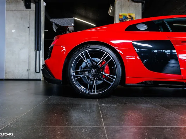 Audi R8 5.2 FSI V10 Performance 620k quattro S tronic – fotografia 6 z 15