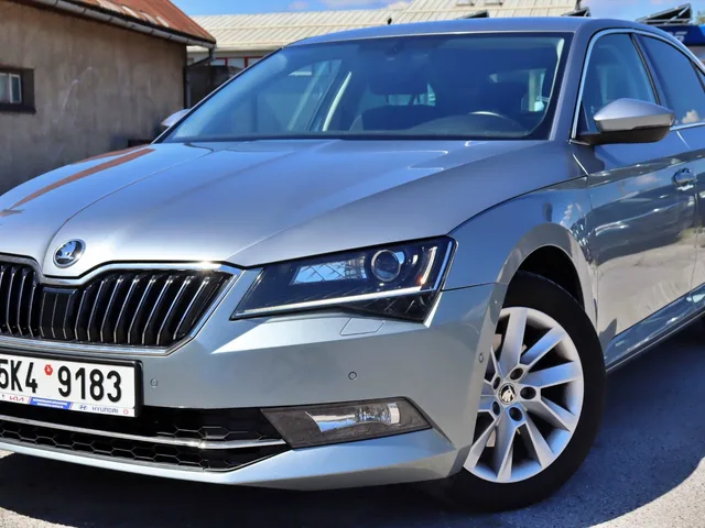 Škoda Superb 1.4 TSI – fotografia 3 z 15