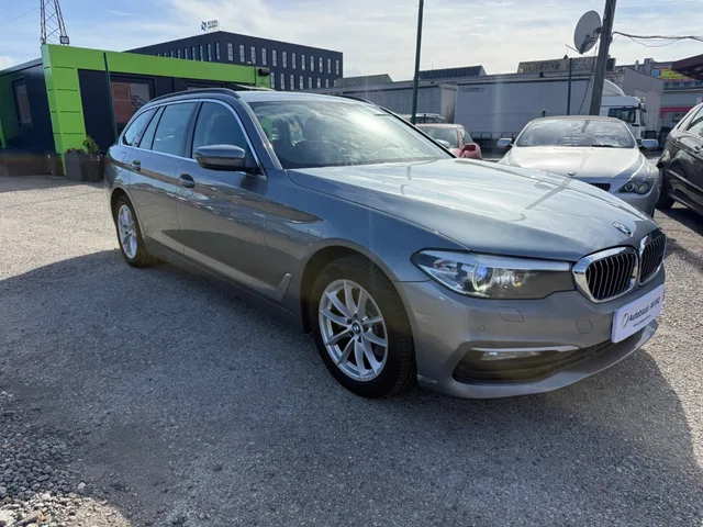BMW Rad 5 Touring 520d A/T – fotografia 3 z 15