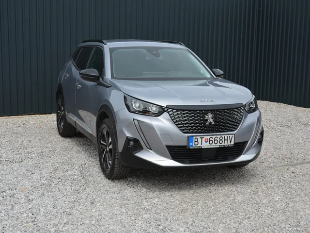 Peugeot 2008 1.5 BlueHDi Allure A/T – fotografia 5 z 15