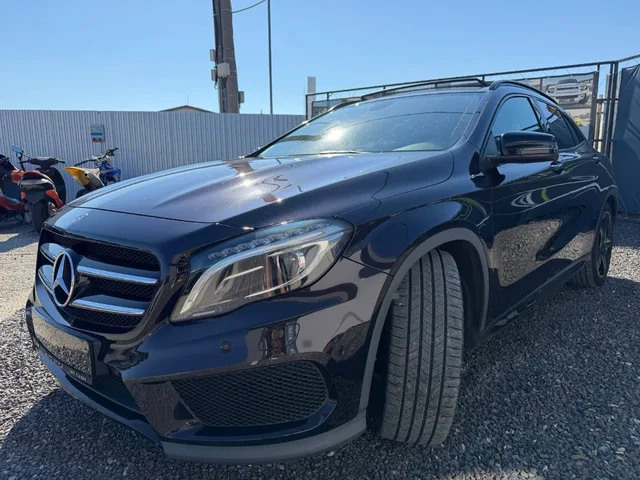 Mercedes-Benz GLA 220 d 4MATIC – fotografia 5 z 15