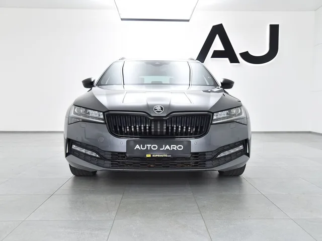 Škoda Superb Combi 2.0 TDI Sportline DSG – fotografia 2 z 15