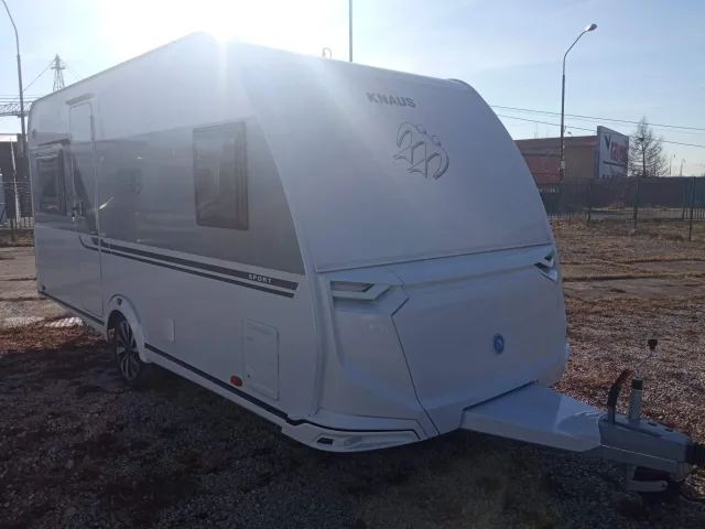 Knaus Sport 450 FU – fotografia 2 z 15