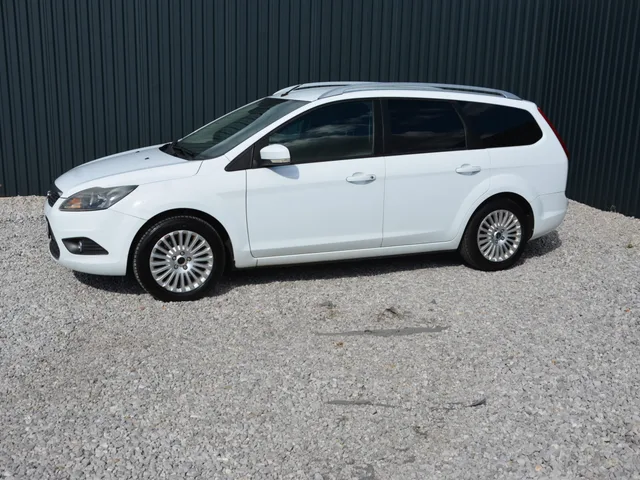 Ford Focus Kombi 2.0 CDTi Automat – fotografia 3 z 15