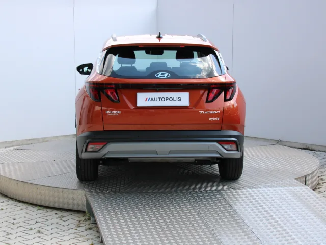 Hyundai Tucson Family 1.6 T-GDi HEV 158 kW A/T – fotografia 4 z 15