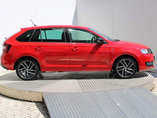 Škoda Rapid 1.0 TSI 70 kW – fotografia 6 z 15