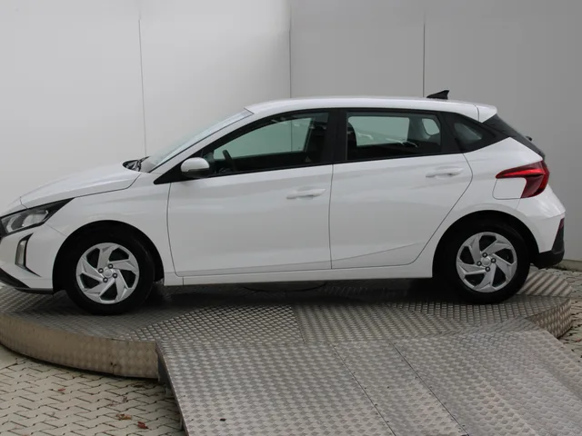 Hyundai i20 1.2 i Comfort 58 kW – fotografia 2 z 15