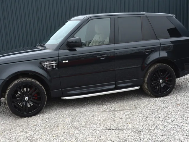 Land Rover Range Rover Sport 3.0 SVD6 HSE AWD – fotografia 3 z 15