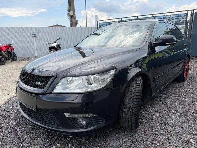 Škoda Octavia 2.0 TFSI RS DSG – fotografia 6 z 15