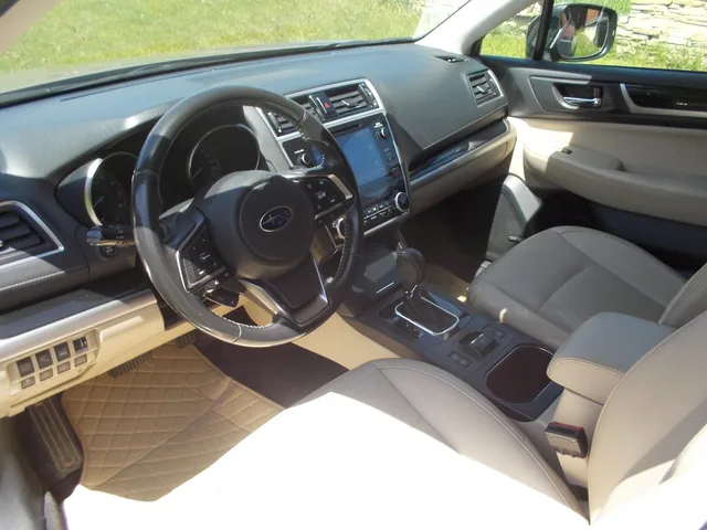 SUBARU OUTBACK 2,5i CVT Premium – fotografia 4 z 12