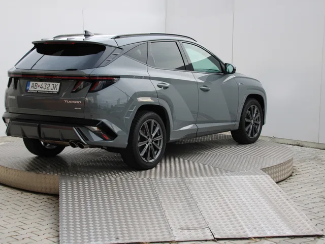 Hyundai Tucson 1.6 T-GDi MHEV 4x4 N Line – fotografia 5 z 15