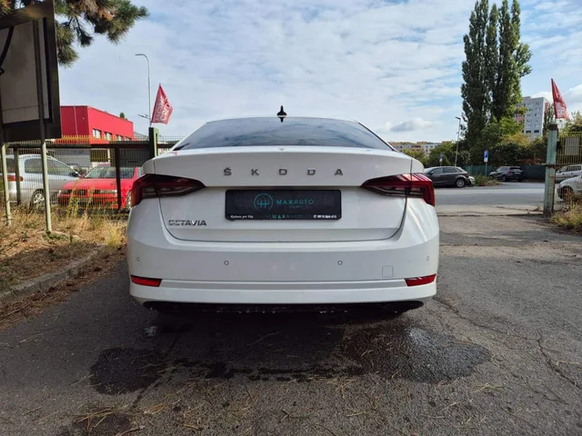 Škoda Octavia 2.0 TDI SCR Style – fotografia 5 z 15