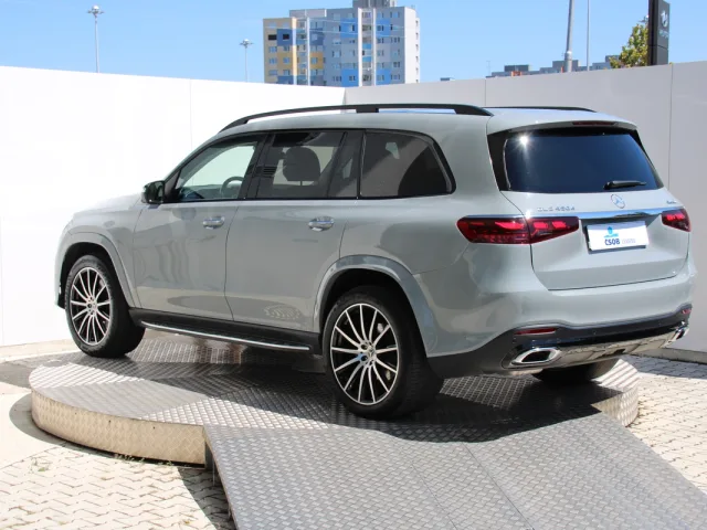 Mercedes-Benz GLS 450 d 3,0 270 kW – fotografia 3 z 15