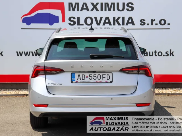 Škoda Octavia Combi 2.0 TDI Ambition DSG – fotografia 6 z 15