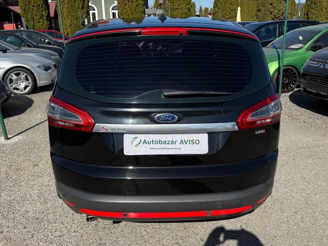 Ford S-Max 2.0 TDCi Titanium A/T – fotografia 5 z 15