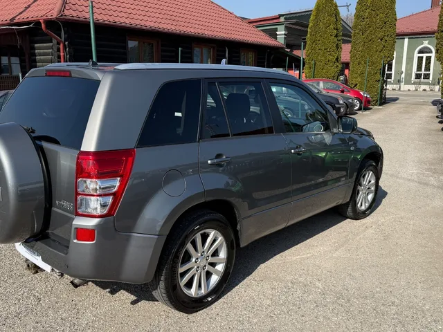 Suzuki Grand Vitara 1.9 DDiS JLX-A – fotografia 4 z 15
