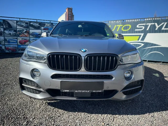 BMW X5 M50d – fotografia 3 z 15