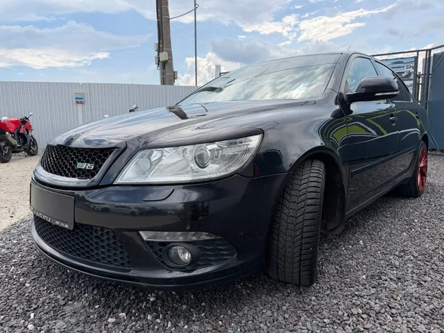 Škoda Octavia 2.0 TFSI RS DSG – fotografia 5 z 15