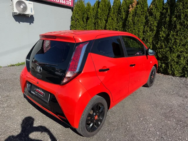Toyota Aygo 1.0 VVT-i x – fotografia 4 z 15