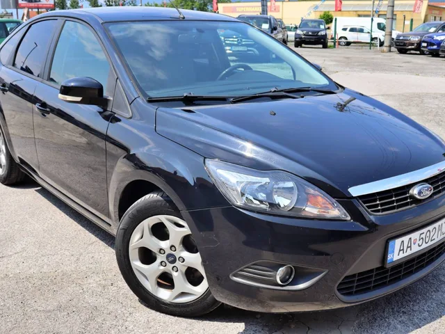 Ford Focus 1.6 TDCi Trend – fotografia 6 z 15