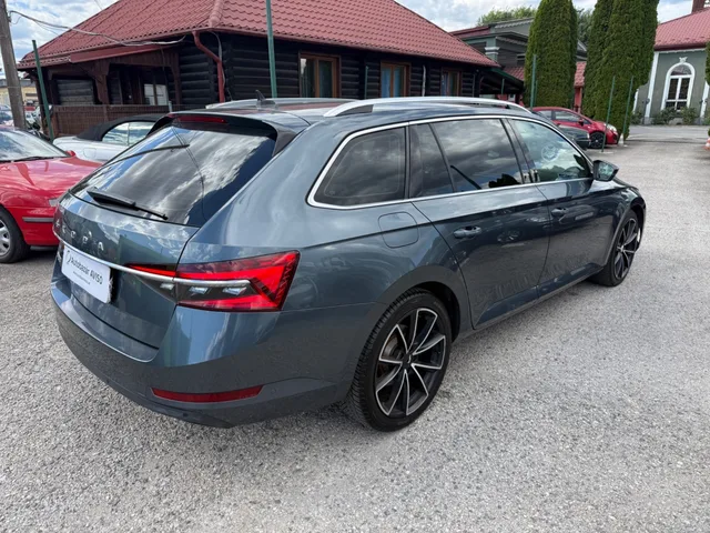 Škoda Superb Combi 2.0 TDI SCR Sportline DSG – fotografia 6 z 15
