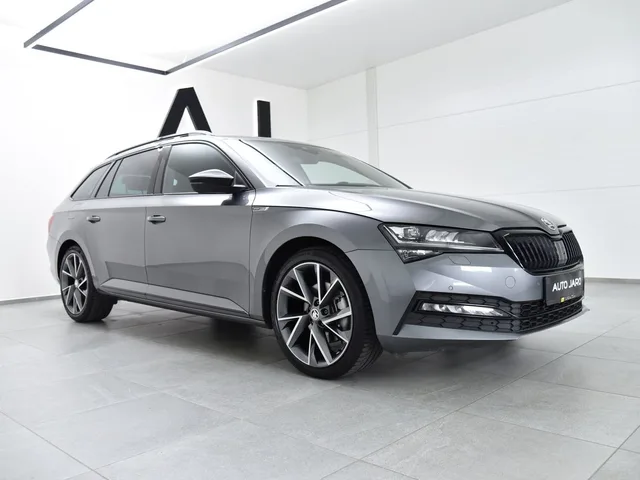 Škoda Superb Combi 2.0 TDI Sportline DSG – fotografia 4 z 15