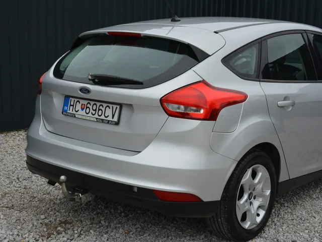 Ford Focus 1.5 – fotografia 6 z 15