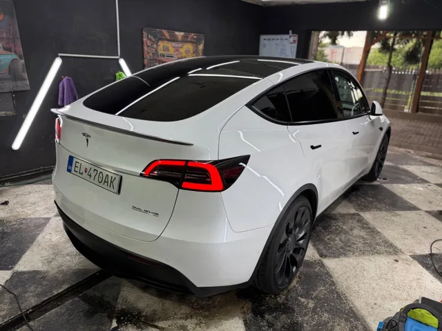 Tesla Model Y Performance – fotografia 5 z 13