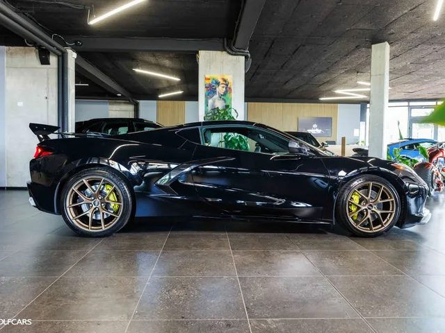 Chevrolet Corvette C8 Stingray 6.2 V8 Z51 3LT – fotografia 6 z 15