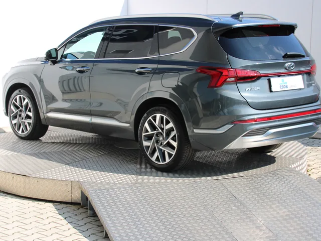 Hyundai Santa Fe 2.2 CRDi Premium 4x4 AT – fotografia 3 z 14