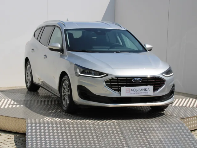 Ford Focus Combi Titanium 1.5 EcoBlue 115k A8 – fotografia 2 z 15