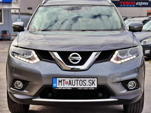 Nissan X-Trail 2.0 dCi Tekna 4x4 – fotografia 5 z 15