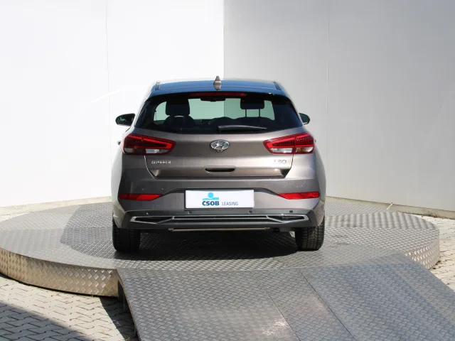 Hyundai i30 1.5 T-GDi MHEV Play – fotografia 4 z 15