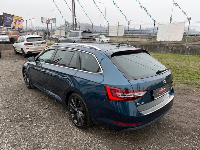 Škoda Superb Combi 2.0 TDI L&K DSG – fotografia 5 z 13