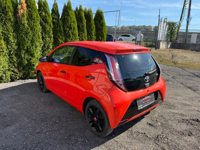 Toyota Aygo 1.0 VVT-i x – fotografia 5 z 15