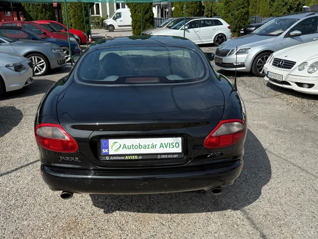 Jaguar XK 4.0 Coupé – fotografia 5 z 15