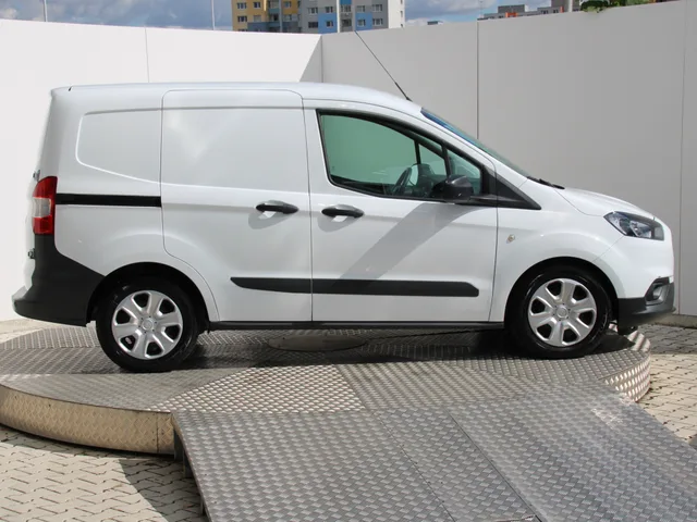 Ford Courier Van Trend 1.0 EcoBoost 74kW – fotografia 6 z 15