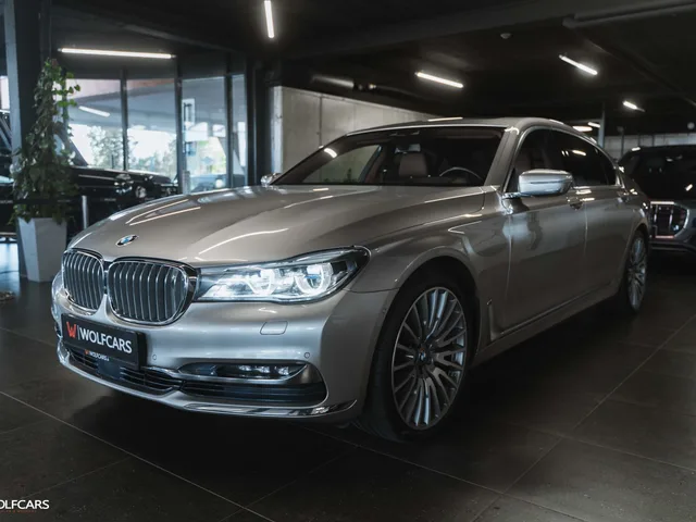 BMW 750Li xDrive Individual – fotografia 3 z 15