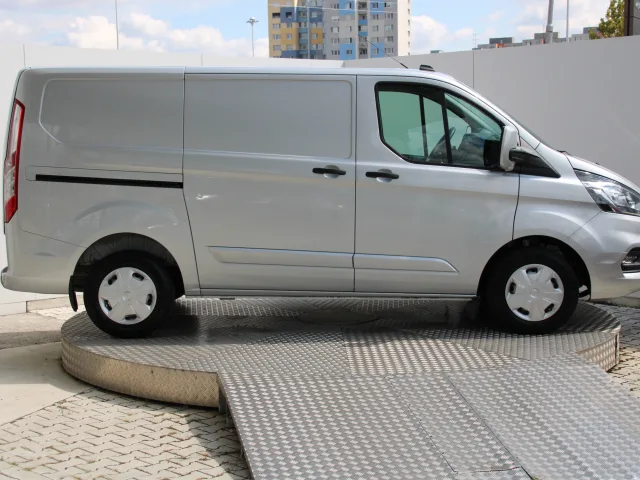 Ford Transit 2.0 d – fotografia 6 z 15