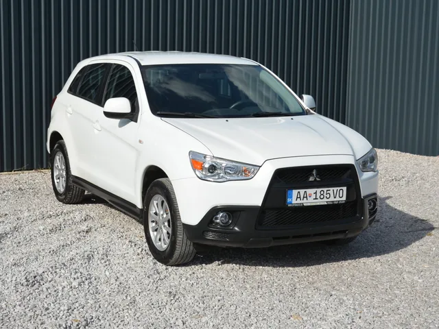 Mitsubishi ASX 1.6 benzín – fotografia 6 z 15