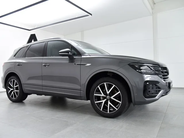 Volkswagen Touareg 3.0 V6 TDI R-Line 4Motion Tiptronic – fotografia 5 z 15
