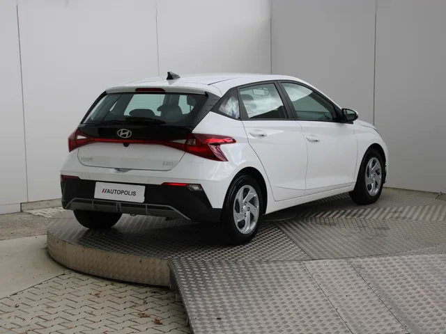 Hyundai i20 1.2 i Comfort 58 kW – fotografia 5 z 15