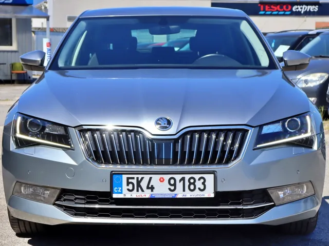 Škoda Superb 1.4 TSI – fotografia 5 z 15