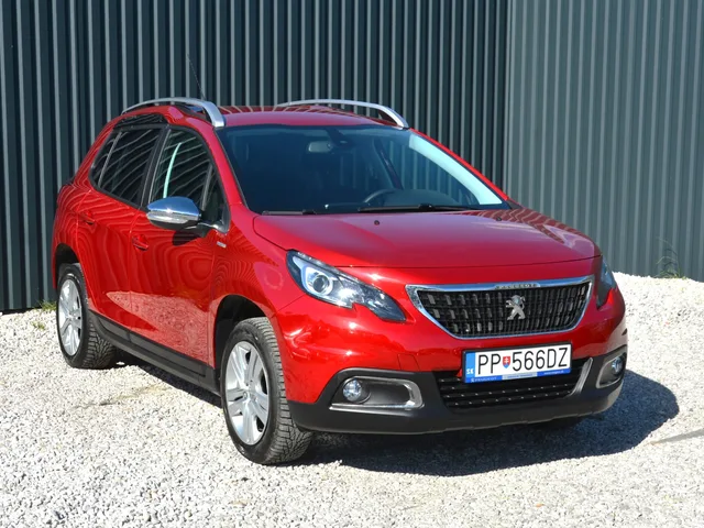Peugeot 2008 1.2 PureTech Style – fotografia 4 z 15