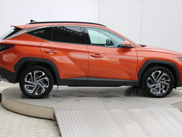 Hyundai Tucson Hybrid 1.6 T-GDi HEV 4WD – fotografia 6 z 15